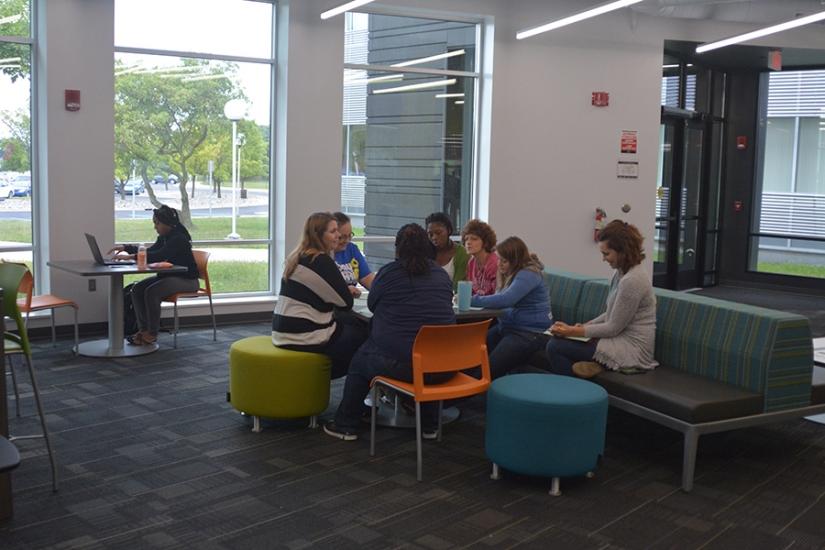 Life Sciences Building - Students meeting in the new collaboration space